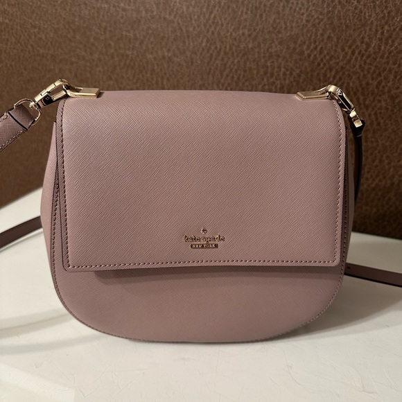 Excellent condition- Kate spade crossbody - Picture 1 of 3